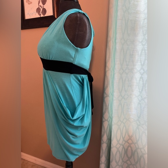 Sequin Hearts Dress - Picture 3 of 8